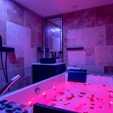 120 - Cristalys Room- Balnéo-sauna Infrarouge *